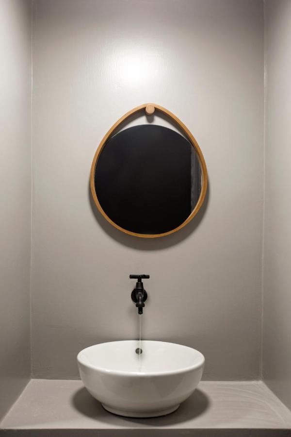 Thisean Modern Suites By Athens Stay Zewnętrze zdjęcie